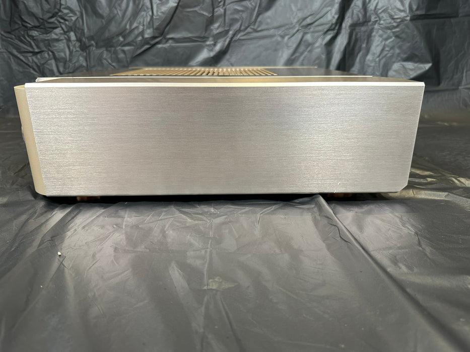 Marantz SC-7S2 Stereo Control Amplifier Customer Trade-In 1 of 3 - Safe and Sound HQ